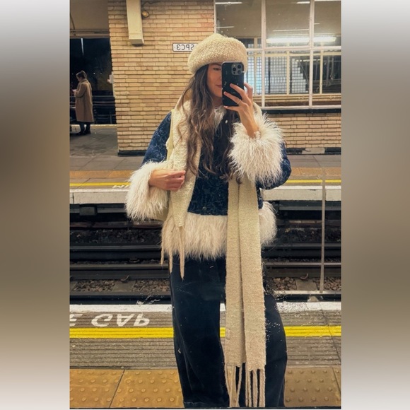 FREE PEOPLE NWT SABINA FUR BOMBER JACKET 🔥 - Picture 1 of 12